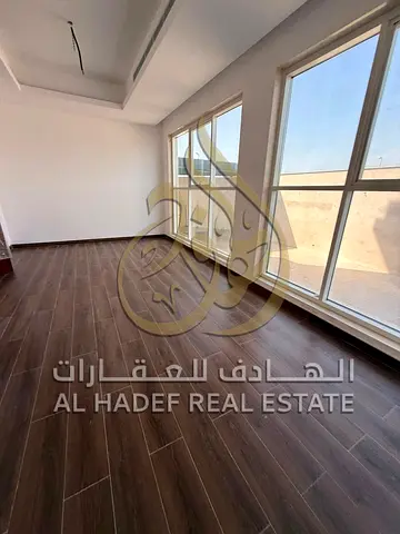 First occupancy villa for rent in Sharjah - Al Jazat, 5 rooms, hall, majlis, private parking, high-end finishes, 4 payments, security deposit by check