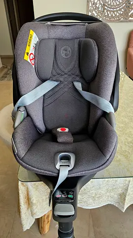 Cloud T Cybex Infant Car Seat with Base - Good Condi + stroller car seat adapter.