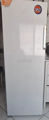 Indesit Upright Fridge Freezer in White 222 ltr