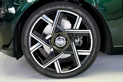 صورة 6 لـ 2025 ROLLS-ROYCE CULLINAN