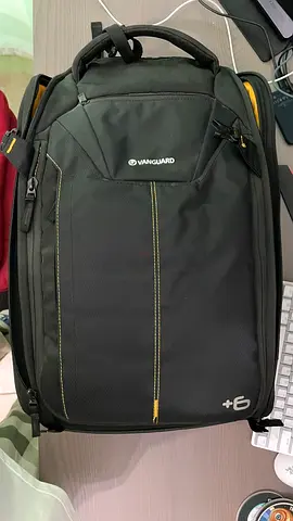 Vanguard Alta Rise Camera (Large)