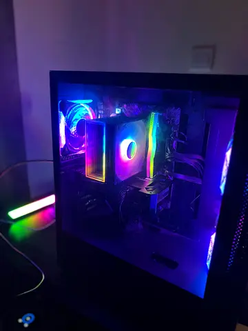 Gaming PC set with peripherals (4060 | i5 14th gen | 16gb ram | 1Tb | Wifi capable)