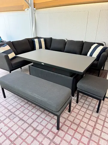 Outdoor MaxeLounge modular sofa set with cushions- less than 1 year old
