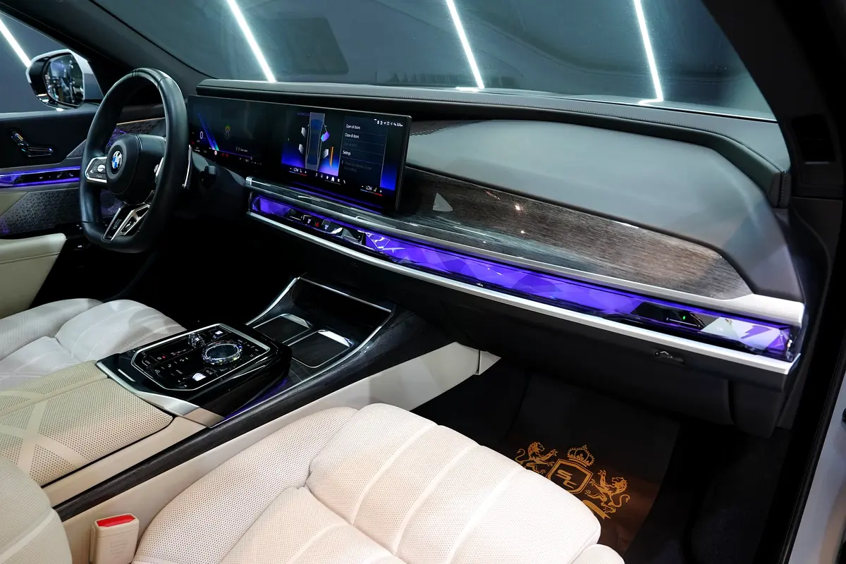 BMW 7-Series 2023