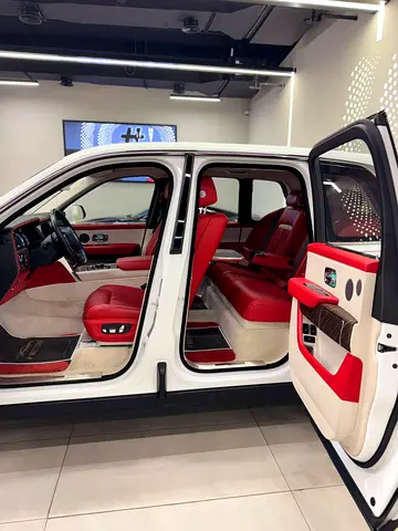 صورة 8 لـ 2021 ROLLS-ROYCE CULLINAN