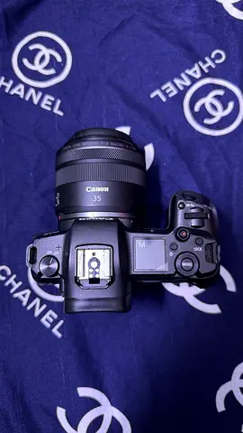 Camera canon eos R with 35mm