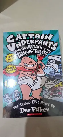 Captain Underpants and the Attack of the Talking Toilets - Dav Pilkey (brand new)