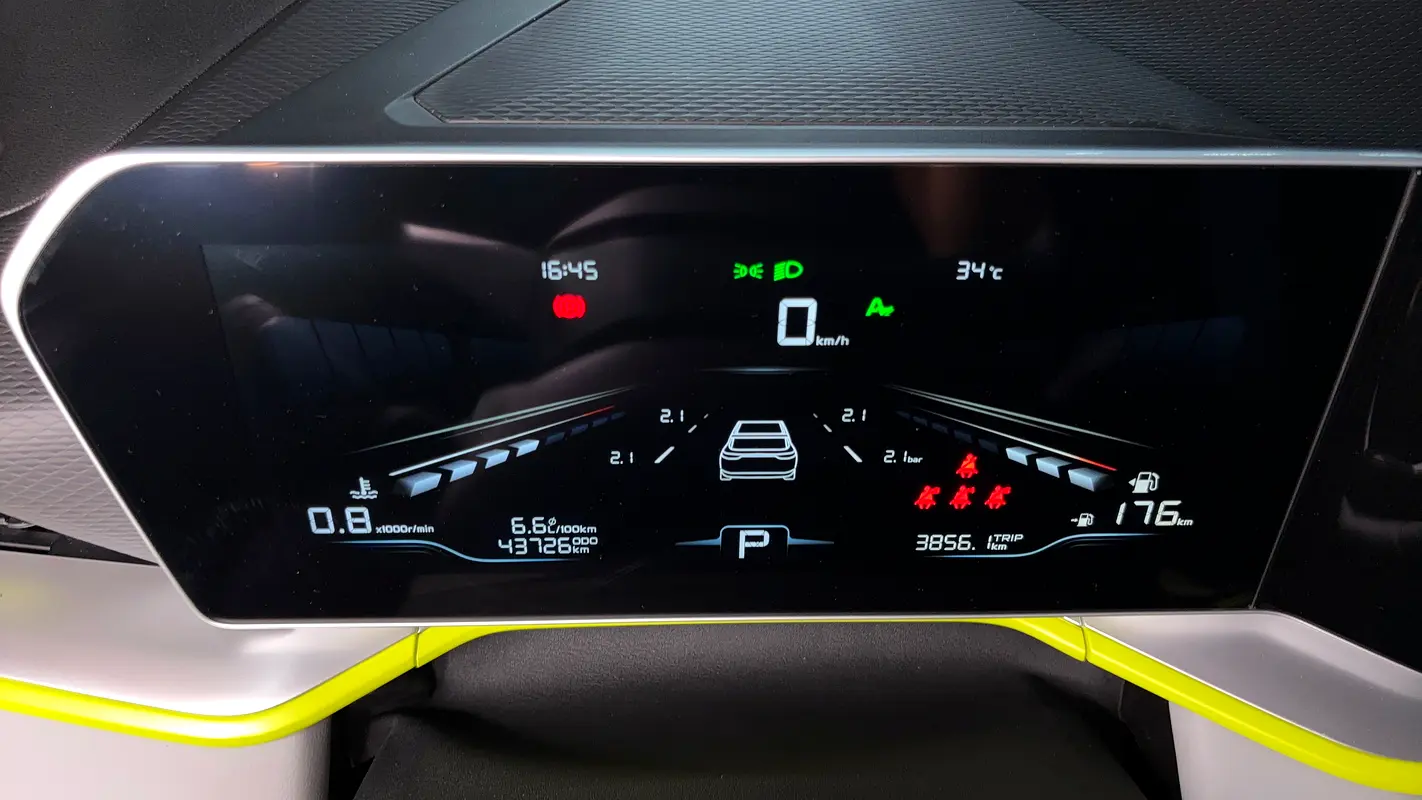 Geely Coolray 2025