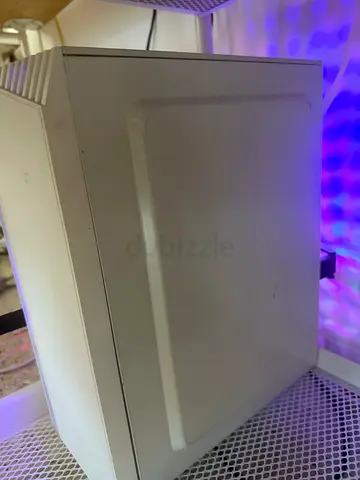 Custom white gaming pc