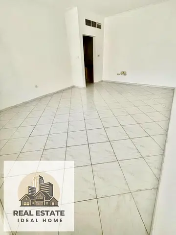 Spacious Studio with Wardrobes | Separate Kitchen | Extra Space | Near Bus Stop | 4/6 Payments