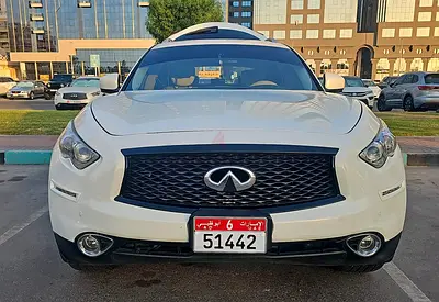 Infiniti QX70 Luxury Plus 2016 | GCC Specs | Low Mileage