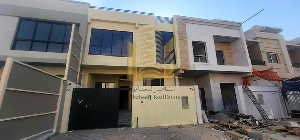 Villa for sale in Ajman, Al Yasmeen area, 1800 sq ft. The villa consists of 3 master bedrooms,