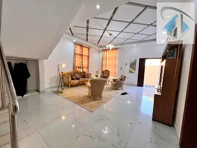 Move-in ready villa in excellent condition, featuring 5 bedrooms, electricity, water, and air condi