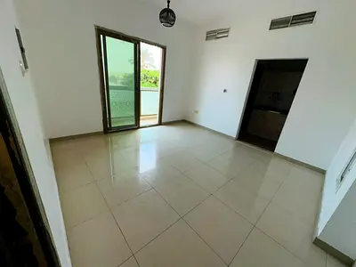 استوديو | ثاني بناية من كورنيش عجمان