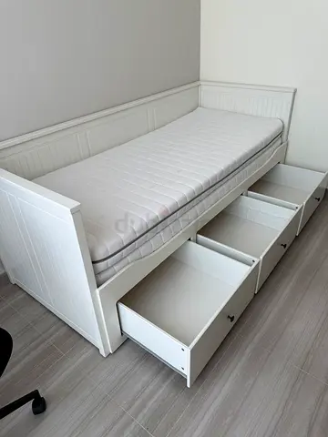 IKEA hemnes daybed frame with two IKEA mattress  Available in excellent condition  Size 80_200cm the