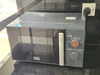 Black Decker Microwave Oven - Good Working Condition