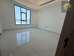 European Community Spacious Studio Built in Ward Robe Big Kitchen Space Bath Tub Washroom &amp; Balc