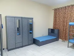 سرير للشباب بشقة للموظفين العرب - بالحي الايطالى | Bed for rent to arab male employees