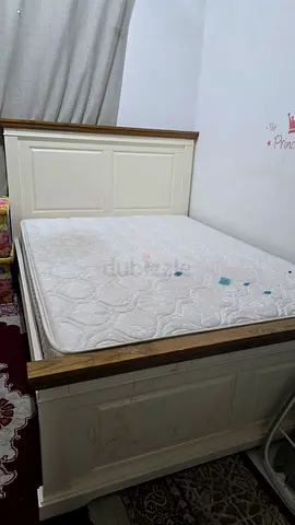 White and Wood Finish Bed with Mattress size 220cm to 170cm