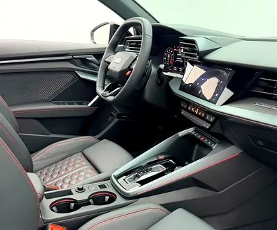صورة 12 لـ 2025 AUDI RS3
