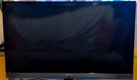 Sony BRAVIA 40-inch LED TV - Good Working Condition