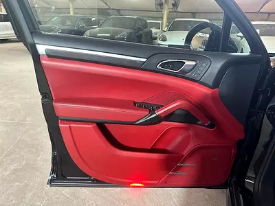 2014 Porsche CAYENNE 缩略图 19