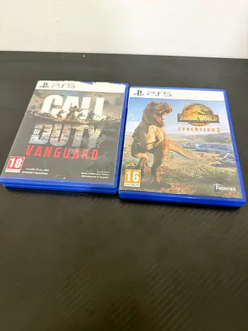 2 PlayStation disk game bundle ( GTA 5 SOLD, cod black ops Cold War, Jurassic World Evolution 2 )
