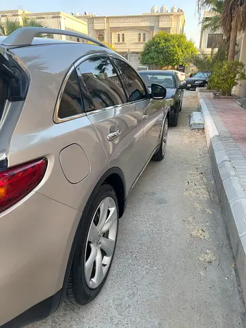 2011 Infiniti FX50 照片 3