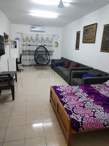 Big Furnished Room for rent for 2 months (only for families)