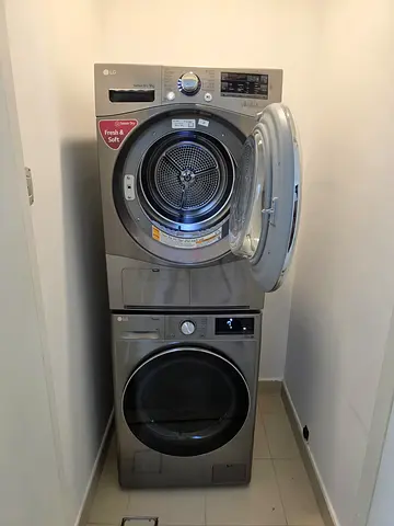 L.G 9kg separate washer and dryer set for sell good working