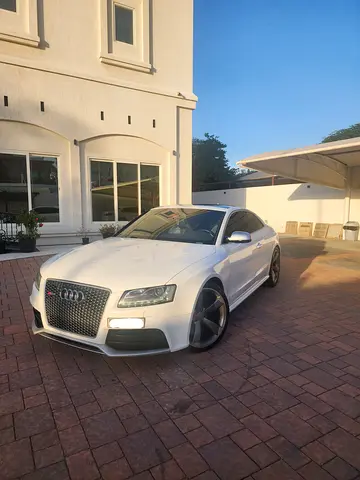 صورة 1 لـ 2011 AUDI RS5