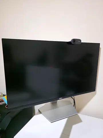 Dell 27 inch QHD monitor, built in speakers, 2 x HDMI, free webcam
