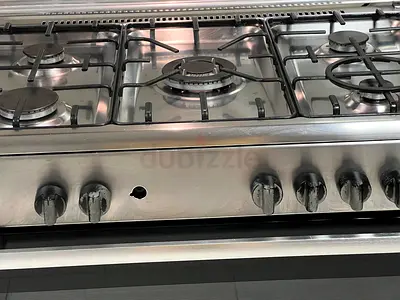 Bosch gas cooker with 5 candles, oven  grill بوتاحاز بوش غاز