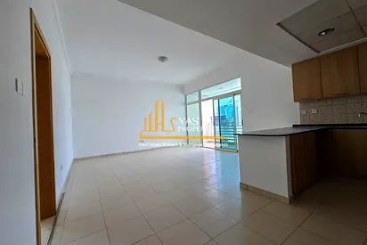 Vacant | Large Layout | Full Canal View