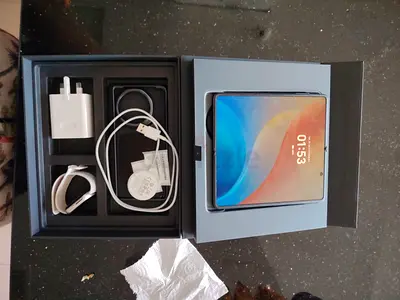 Honor smartphone with charger and accessories - good condition