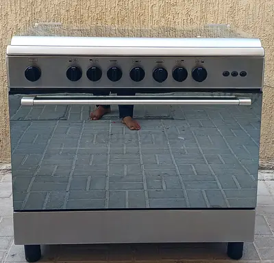 90×60 cm gas cooker 5 burners good condition BOMPANI