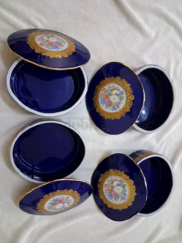 Set of 4 Vintage Porcelain Covered Dishes - Dark Blue with Gold Trim