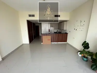 Spacious/ High floor/ Ready to move