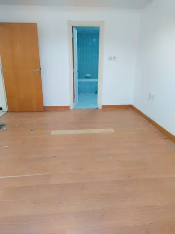 1 bhk available good for family and company staff Also allowed near naif baniyas Metro waking distance only 5 minutes rent 50k with balcony w/Ac Rady to move available More details call.