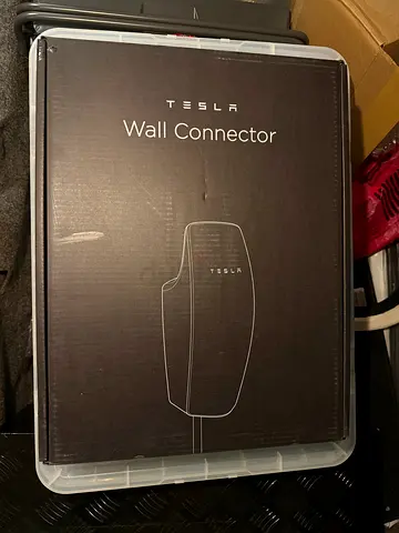 Tesla wall connector charger NEW