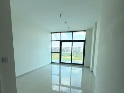 Golf Community Living | Prime Location | 3 Bedroom