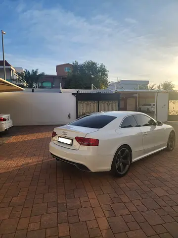صورة 3 لـ 2011 AUDI RS5