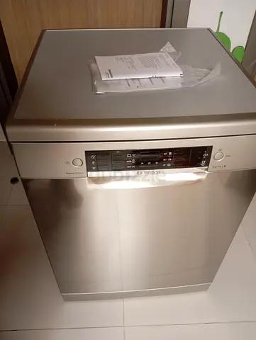 Bosch Dishwasher With Stainless Steel