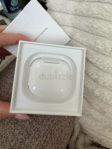 Apple AirPods 4 without noise cancellation - never used
