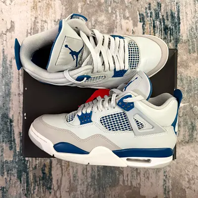 Air Jordan 4 Retro OG Military Blue (2024) – US 9 / UK 8