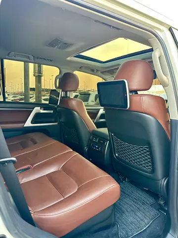 2018 Toyota LAND CRUISER 照片 8