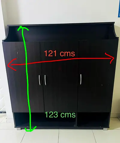 Shoe cabinet