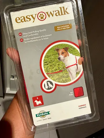 Brand New PetSafe Easy Walk No-Pull Dog Harness (Small) + Leash