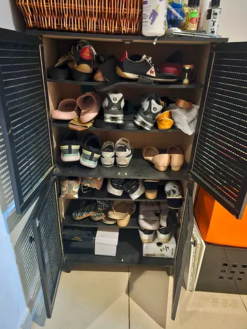 Shoe cabinet - good condition