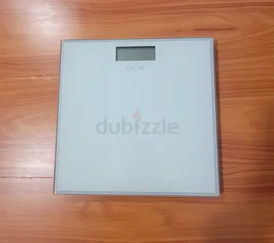 MOVING OUT SALE: Clear Glass Digital Bathroom Scale - Slim, Working Condition
